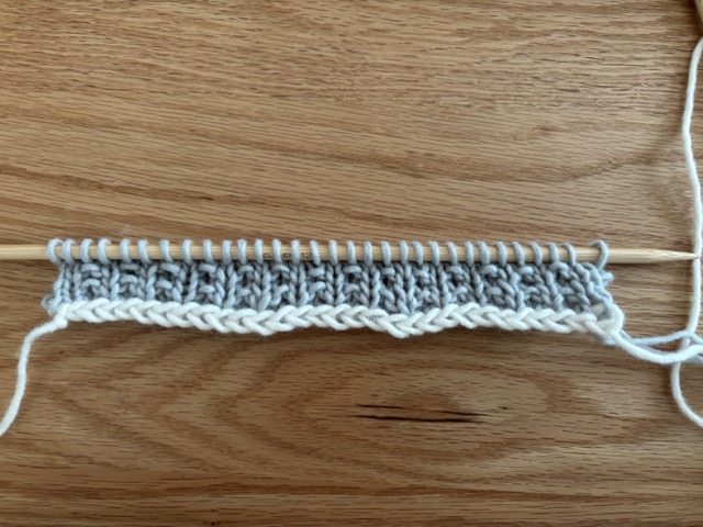 数段編んだところ