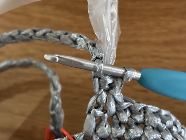 裏山を見て針を通す